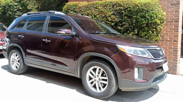KIA SORENTO LX - 2015